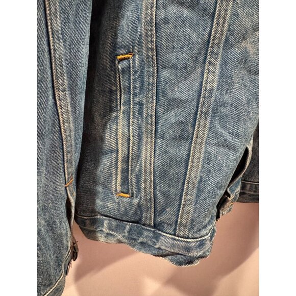 Vintage Denim Jean Jacket Coat Embossed Football Player Graphic X-Large Made USA - Picture 7 of 13